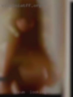 Cum   inside my pussy and looking for men lick my clit.